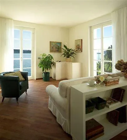Appartamento Sleeps 5 Pool